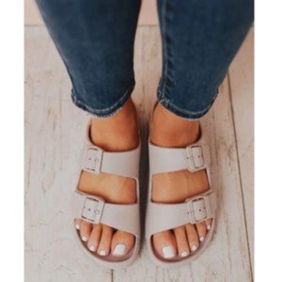 !!NEW!! Lightweight Double Buckle Sandals – Taupe Grey - Picture 9 of 9